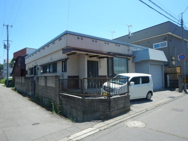 弘前市大字寒沢町14番地1他1筆