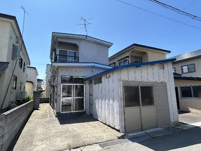 青森市小柳2丁目7-6