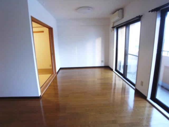 ダイアパレス弘前公園602号 内観