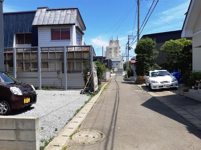 弘前市大字宮川2丁目14番地4、14番地13ハウスドゥ！弘前駅前店