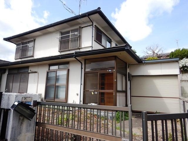 八戸市根城3丁目10番地22人気の根城3丁目に広々7DK中古住宅！ユニバース根城店まで330ｍ、小・中学校も徒歩圏内！ 居室はすべて南向きで車庫も完備！