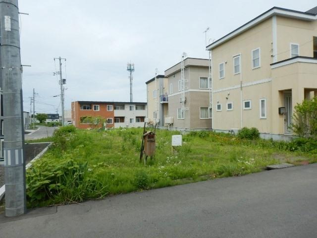 弘前市大字俵元1丁目4番地8100坪の土地！和徳小学校徒歩11分/坪単価8万円 上下水道の引込が必要になります。