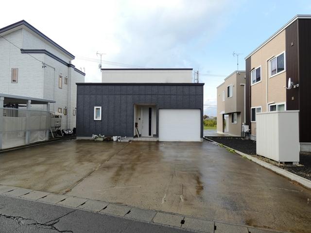 弘前市大字千年1丁目2番地32