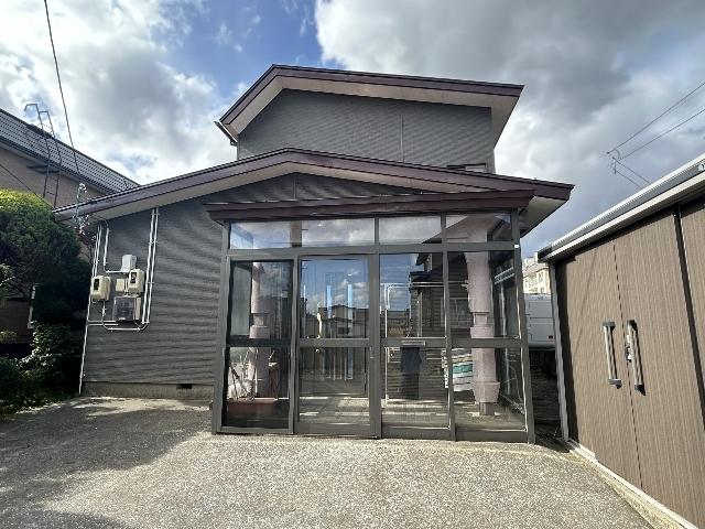 青森市大字羽白字沢田588-3