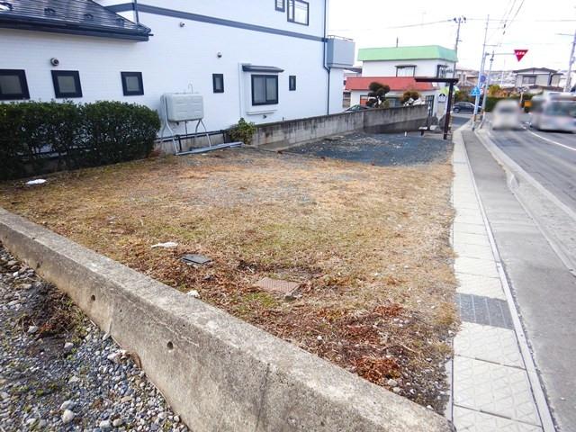 八戸市大字新井田字中町7番3大館中学区！バス通りに面した約46坪更地！小規模店舗をご検討の方にオススメ！