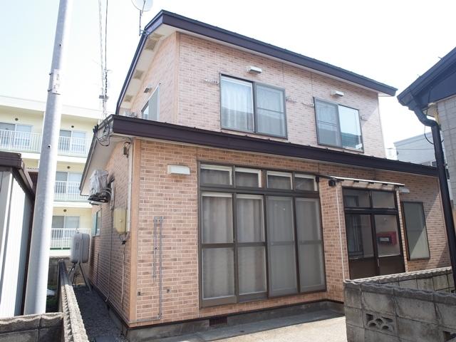 青森市金沢5丁目138番地29、138番地27マエダストア青森浪館店まで330ｍ！浪館通りにアクセスの良い4ＤＫの中古住宅です！ リフォームのご相談も承ります