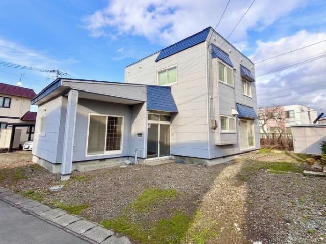 青森市本泉2丁目10番地10他2筆内外装リフォーム中！5LDK中古住宅！矢田前駅まで徒歩2分で通学や通勤も便利です。