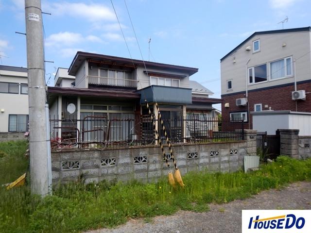 弘前市大字田町4丁目11番11南向き整形地約68坪！建築条件なしでお好きなハウスメーカーで建築可能！ 解体更地での引き渡しとなります！