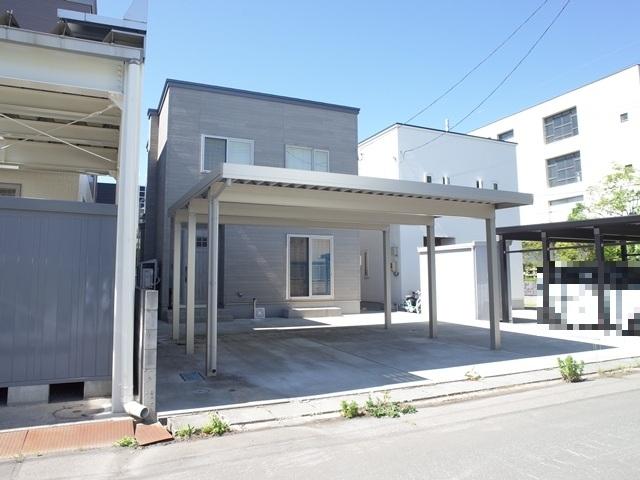 青森市松原1丁目21番地11堤小学校まで450ｍ！2台用カーポート付の築浅4LDK住宅です！ 家事動線がスムーズな間取り！