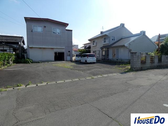 弘前市大字河原町54番1アパート・事業用地・住宅用地にも！　あらゆる可能性が広がる大型希少物件 320坪超のゆとりある敷地