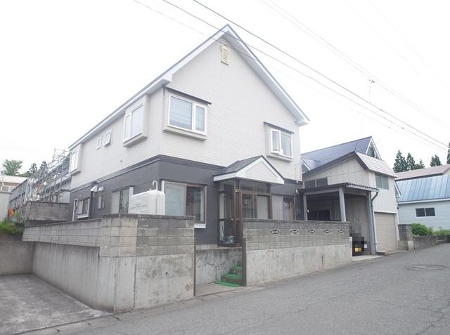 青森市赤坂1丁目268番地170戸山中学校まで徒歩3分！マエダストア戸山店まで徒歩7分！９DKの広いお家です！！ 現況渡しです