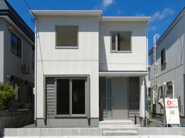 青森市小柳1丁目6-20-2（A棟）外構工事まで含めたオールインワン仕様！リビング吹き抜けで開放感あふれる４LDK住宅！