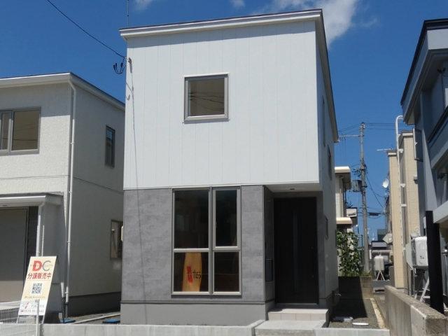 青森市小柳1丁目6-20-1（B棟）外構工事まで含めたオールインワン仕様！コンパクトながら収納豊富な３LDK住宅！
