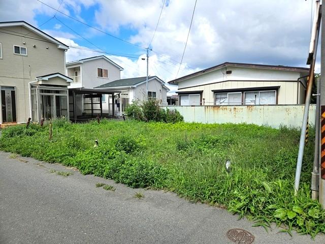 八戸市大字市川町字尻引前山31番649南側道路の角地！日当たり良好です♪